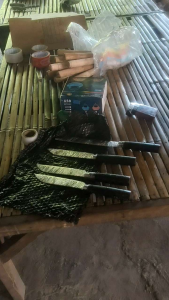 pisau dapur madura lengkap dengan sarung kulit ukuran 25cm