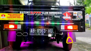 Gantungan BUSWAY Variasi Belakang Mobil Jumbo Tebal