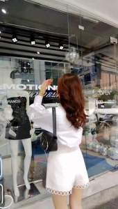 เสื้อเชิ้ตโอเวอร์ แต่งคอผูก เกาหลีเกาใจ แมทช์ง่าย สวยน่ารัก งานผ้าดีมาก สำหรับผ้าหรือคอมชั่น แสดงความสวยงามและความงาม