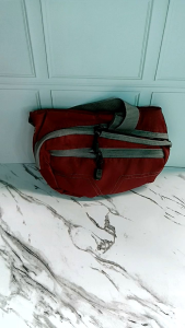 Tas Selempang Pinggang: Tips dan Panduan