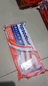 Pepsodent Brilian Sikat Gigi Lembut isi 3 Pcs Original