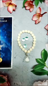 สร้อยประคำมือ21เม็ด(สีขาว สีชมพู สีชมพูขาว)พร้อมพระผงจักรพรรดิลูกแก้วจักรพรรดิและคาถามหาจักรพรรดิ