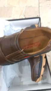 sepatu kasual pria dewasa bahan kulit