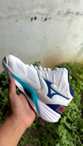 Sepatu Voli Cewek  sepatu voli mizuno wanita sepatu olahraga wanita sepatu senam / zumba