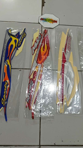 STIKER STRIPING LIS LES POLET BODY MOTOR YAMAHA MIO SPORTY 2006 MERAH