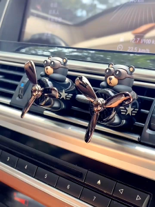 Pengharum Mobil Mini Bear: Solusi Aroma Segar untuk Kendaraan Anda