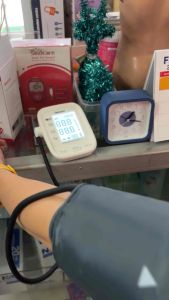 เครื่องวัดความดันโลหิต ดิจิตอล AES-U111 พูดได้