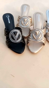 SANDAL wanita terbaru