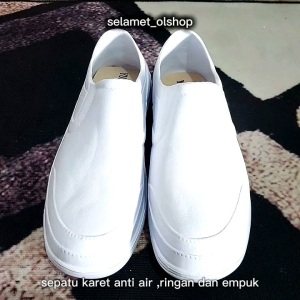 Sepatu APD non medis Karet Khusus Putih
