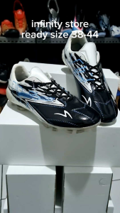 sepatu bola specss lightspeed mark klok MK putih hitam