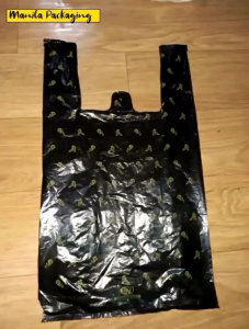 (1000 pcs) - Flowers black design Sando Plastic Bag