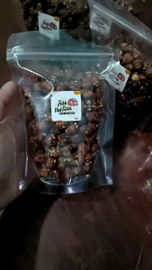 ถั่วกรอบแก้ว ถั่วเคลือบน้ำตาล รสโกโก้  โรยด้วยงาขาว น้ำหนัก 60 120 กรัมต่อถุง และ120กรัม 10ถุง