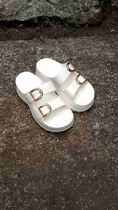 Sandal Selop Perempuan Dewasa Ban2 Gesper Terbaru Sandal Wedges Tebal Kece Kekinian Anti Slip Fashion 2424