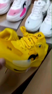 Sepatu On Cloud The Roger Pro 2 Clay Lime/Limelight Olahraga Tennis Women