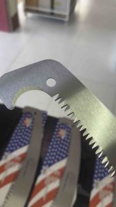 เลื่อยโค้งตัดกิ่งไม้ ปลายโค้ง SWORDFISH แข็งแรง ทน กระชับมือ ใบเลื่อยยาว 40 เซนติเมตร รวมด้ามจับ ยาว 53 เซนติเมตร