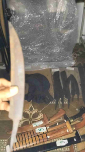 pisau sembelih  mentahan murah berkualitas terbuat dari baja per mobil