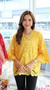 เสื้อลูกไม้แขนระบายทั้งตัวรอบอก44-48นี้วใส่ได้งานฟรีไชส์ค่ะ