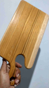 Telenan Kayu Jati dengan Gagang Cantik panjang 33cm lebar 15 cm