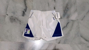 Celana pendek badminton putih uk 30