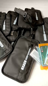 Hanking Wallet Smartphone Waterproof Tas Selempang Hp Mini Gantung Leher Hanging Wallet Kartu Tas HP sako nomo wallet dompet kalung gantung leher pria wanita-Tas distro RIZBACK / Tas Hp Terbaru / Tas Hp Murah