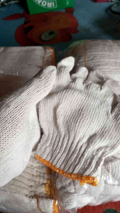 ถุงมือผ้าฝ้าย สวมใส่ทำงาน ทำสวน เกี่ยวข้าว กรีดยาง ยกของ อุปการณ์ทำสวน ถุงมือผ้า