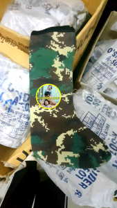 ถุงเท้าดำนาหนายาว ขาย 1 คู่ ใช้ลงน้ำลงโคลน กันดินเข้าเท้า เศษไม้ เศษหอย กันหนาวได้ช่วยให้เท้าอุ่น วัสดุ เนื้อผ้าเย็บกับ โฟมหนา###อ่าน ชื่อสิ้นค้า ก่อนกดสั้ง ไม่มันใจถามได้####