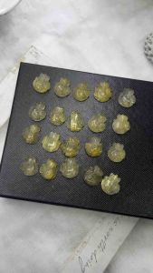 (Nhiều mẫu) Mặt dây chuyền Hồ Ly Chín Đuôi Thạch Anh Tóc Vàng Trong Ánh Kim Dáng Tròn Ngồi Ôm Đồng Tiền Size 2cm - mệnh Kim và Thổ