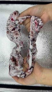 中发肠Flower Scrunchie Hair Tie