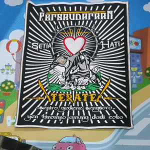 Bed-punggung-bordir-psht