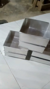 Loyang kotak alumunium cetakan kue bolu d 18×18×7 cm