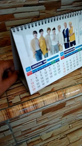 Kalender Meja BTS