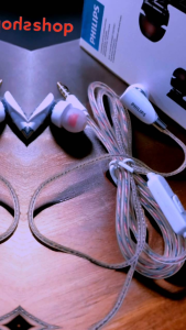 Headset PHILIPS Stereo Music Kabel Transparan Impedance 16 oHm Suara Jernih Super Bass Headphone