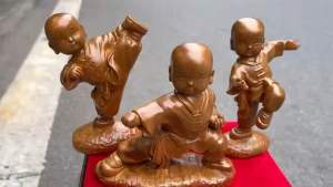 Bộ tượng Kungfu thấy trong các bộ trà đạo sự hài hòa trong văn hóa Trung Hoa gỗ bách cao 15-13-5cm