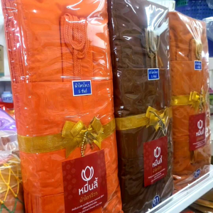 ผ้าไตรป่านโทเร5ขันธ์ ตะเข็บคู่7ชิ้น 1.9และ 2x3เมตร ผ้าสบง3หลา สีพระราชทาน/สีทอง(ส้ม)/สีแก่นบวร