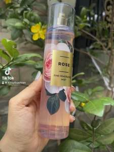 Xịt Thơm Toàn Thân Bath Body Works Rose Fine Fragrance Mist Hương Thơm Hoa Quả Thơm Nhẹ Tươi Mát 236ml