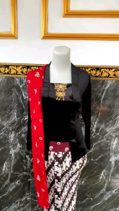 Kebaya Bludru Kutubaru: Desain Elegan untuk Acara Formal