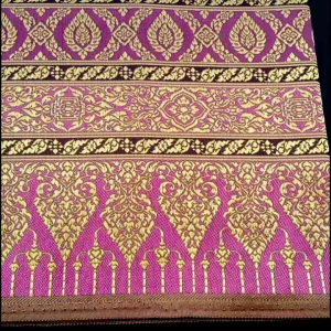 ผ้าไหมเทียม ผ้าคนด้วย ลายเจ้านาง ผ้าถุง 2 หลา 100*180 cm