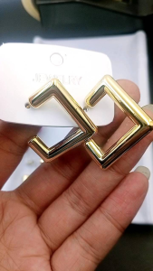 1 pasang minzo anting wanita Korea giwang aksesoris perhiasan imitasi earrings gaya vintage bohemian