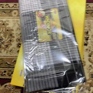 Kain pelikat wadimor 10 pcs satu Kotak hitam putih