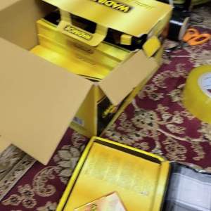 Kain pelikat wadimor putih hitam