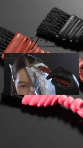 (พร้อมส่ง/ของญี่ปุ่นแท้ราคาถูกที่สุด) YS Park YS-645 Tint Comb (165mm) แปรงด้ามจับทรงคลื่นช่วยให้จับง่าย แม้ขณะสวมถุงมือ สามารถใช้คู่กับหวีหาง เพื่อทำไฮไลท์ได้ แปรงสำหรับทำสี