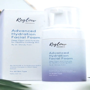 Reglow Advanced Hydration Facial Foam by dr Shindy isi 100ml