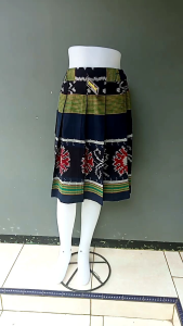 Rok Tenun Blangket Jepara: Pakaian Wanita Nyaman & Desain Unik