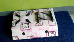 KOMPOR MAINAN LED RGB 2tungku. BISA Di Cas. Motif Hello Kitty. Lampu Warna RGB Berkedip & Baterai Bisa Di Cas
