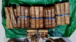 ขี้ใต้ ขี้ใต้นิ่ม ใช้สำหรับดักหนู 1แท่ง ของดี ร้านใหม่ราคา พิเศษ