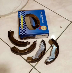 583050XA00 SAK48788 BRAKE SHOE FOR HYUNDAI GETZ (58305-0XA00 /  SAK-48788)
