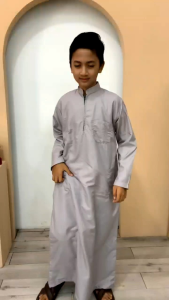Jubah Pria Anak-Anak: Desain Nyaman untuk Usia 8-10 Tahun