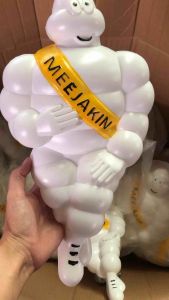 ตุ๊กตามิชลินไซส์15นิ้ว พร้อมขาจับตุ๊กตา ใช้ประดับตกแต่งรถ