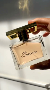 30399 Miss Giordani Eau de Parfum / Giordani Gold.