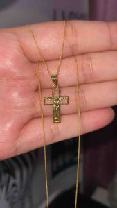 PAWNABLE 18K Saudi Gold Cross Necklace: A Versatile Religious Jewelry for Men